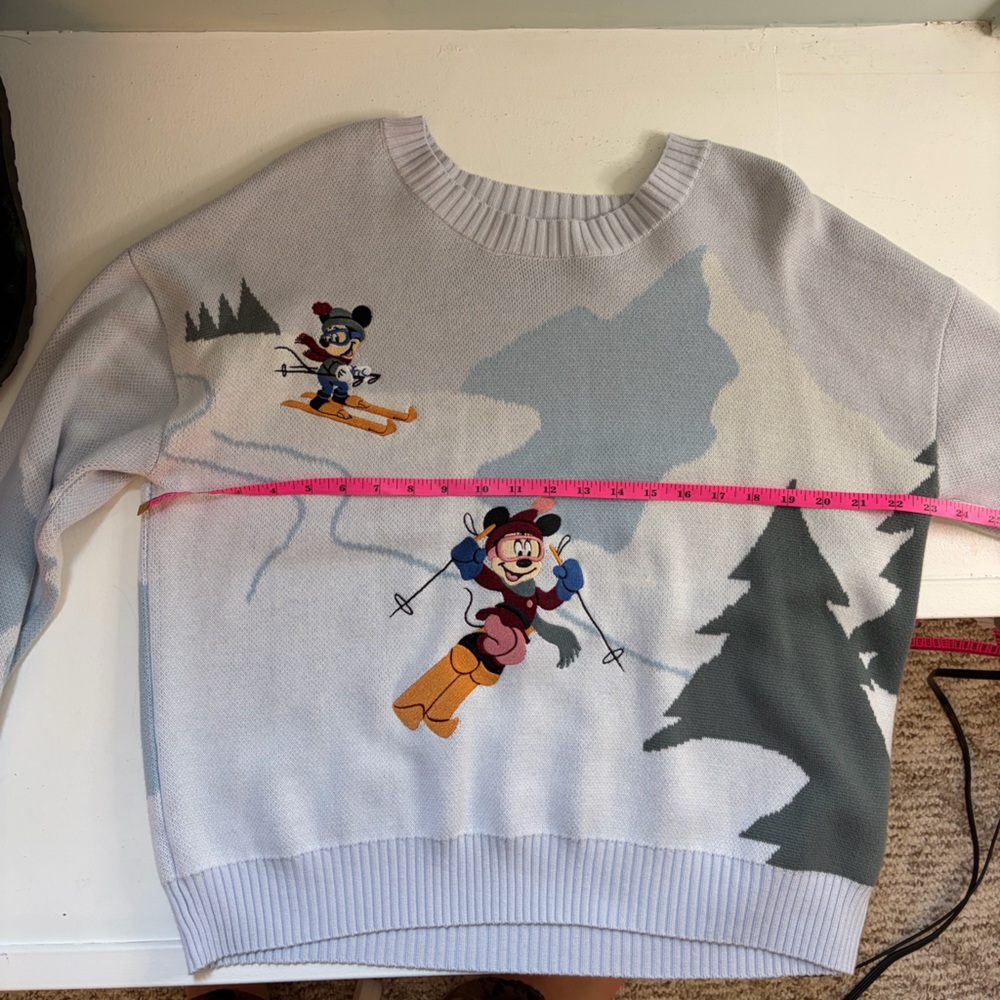 Disney’s Mickey & Minnie Ski knit Crew neck Sweater Size Large - Picture 6 of 7